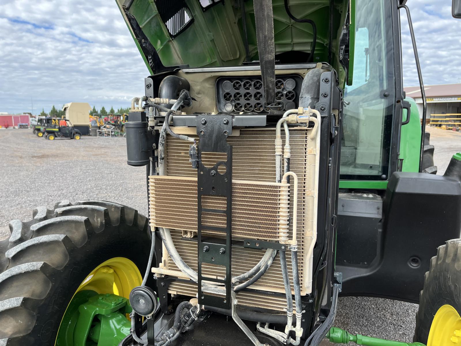 ./imagenes/INVOICE/2019/18102/JOHN DEERE 6145M (13).JPG